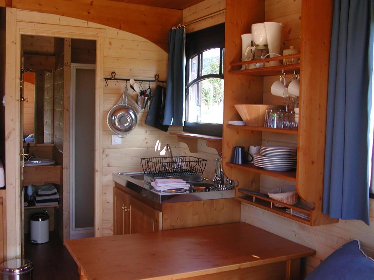 Les Roulottes Et Cabanes Du Livradois Cunlhat Экстерьер фото